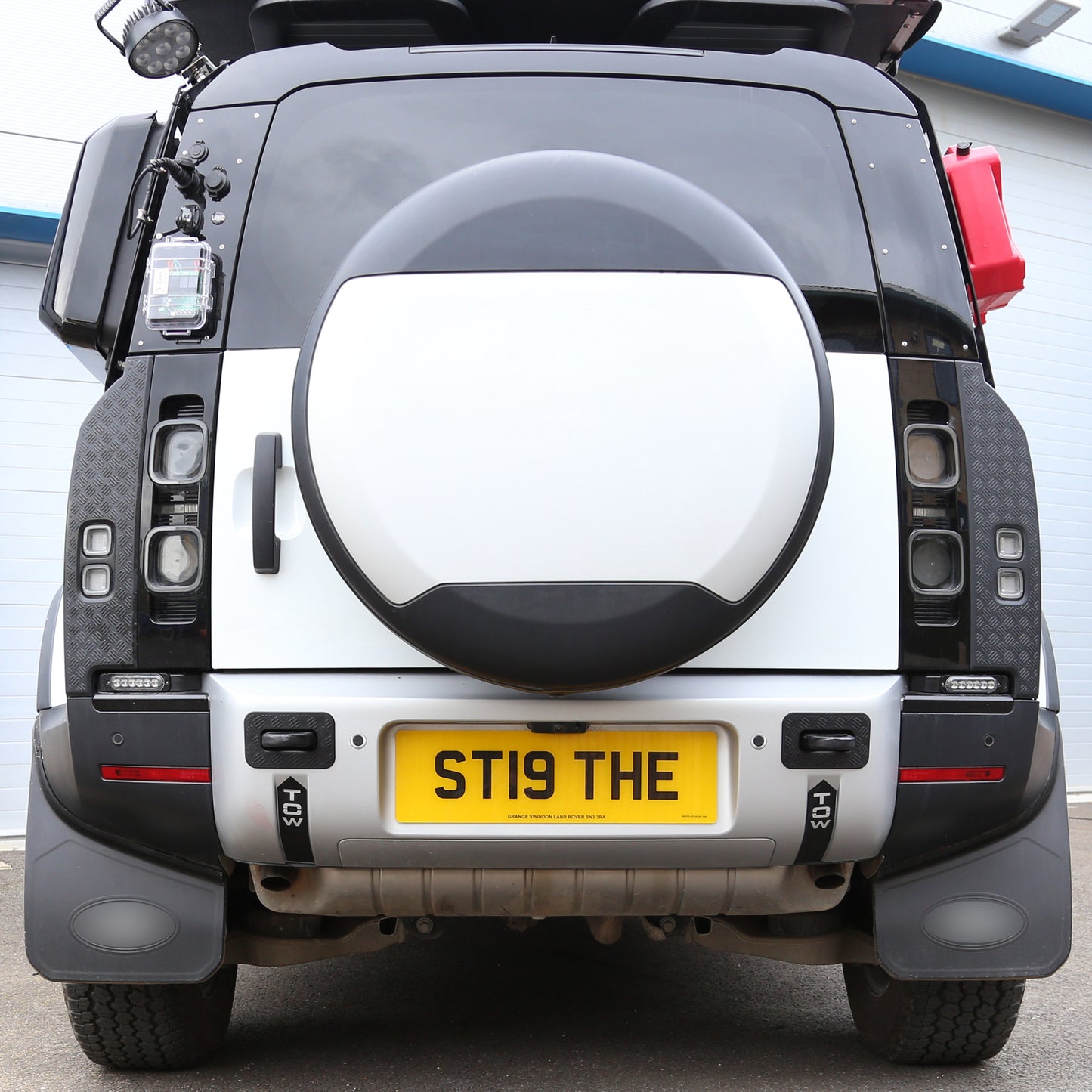 TOW Arrow Decals - Matt Black for Land Rover Defender L663