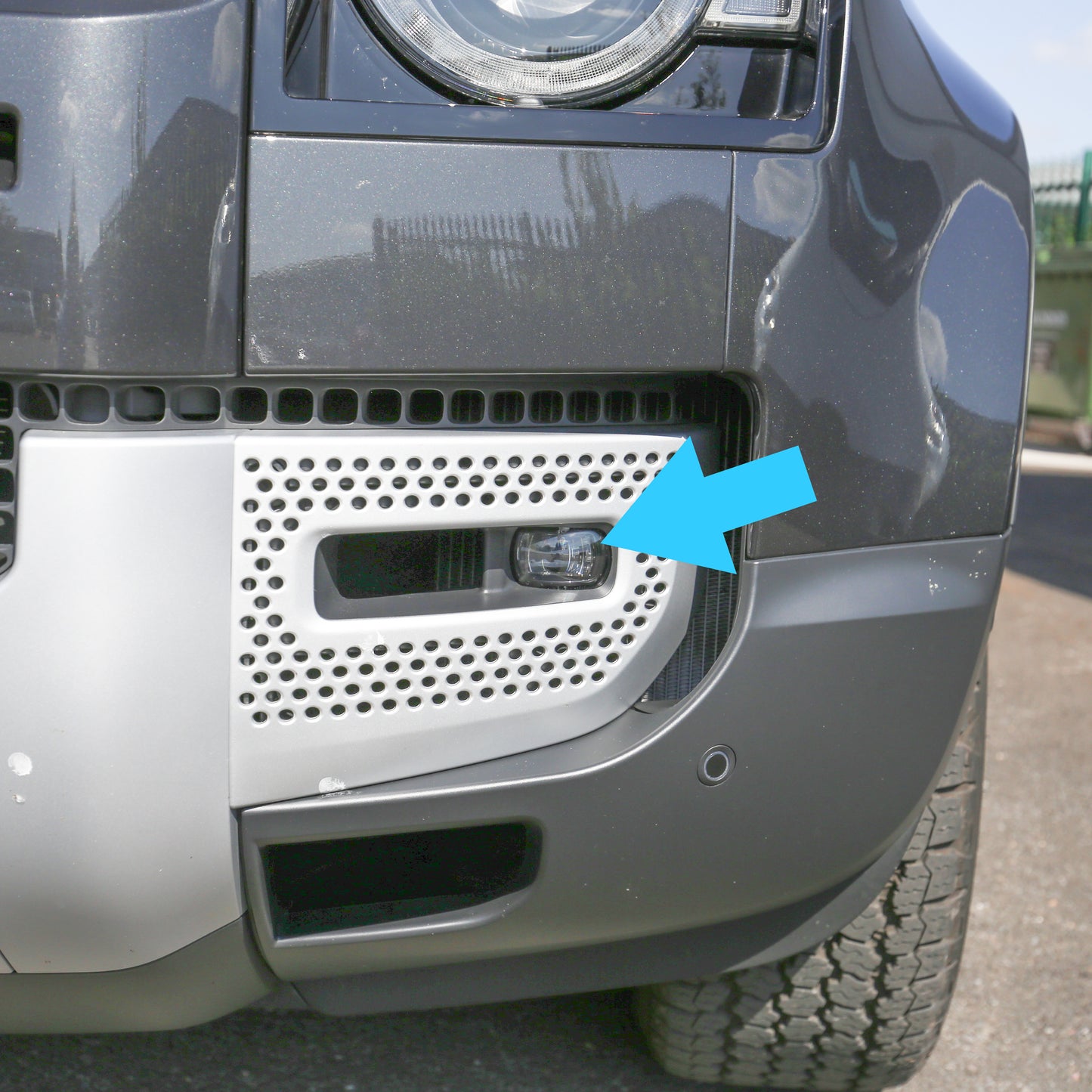 2x Genuine Fog Lamps for Land Rover Defender L663 (TAKE OFFS)