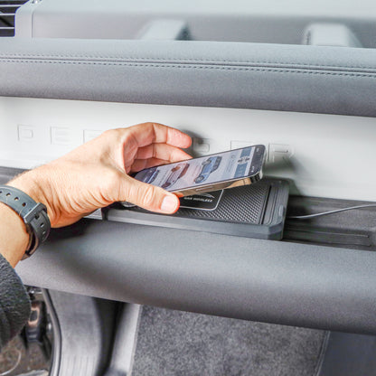 Passenger Side Wireless Phone Charging Tray for Land Rover Defender L663 (USB-C)