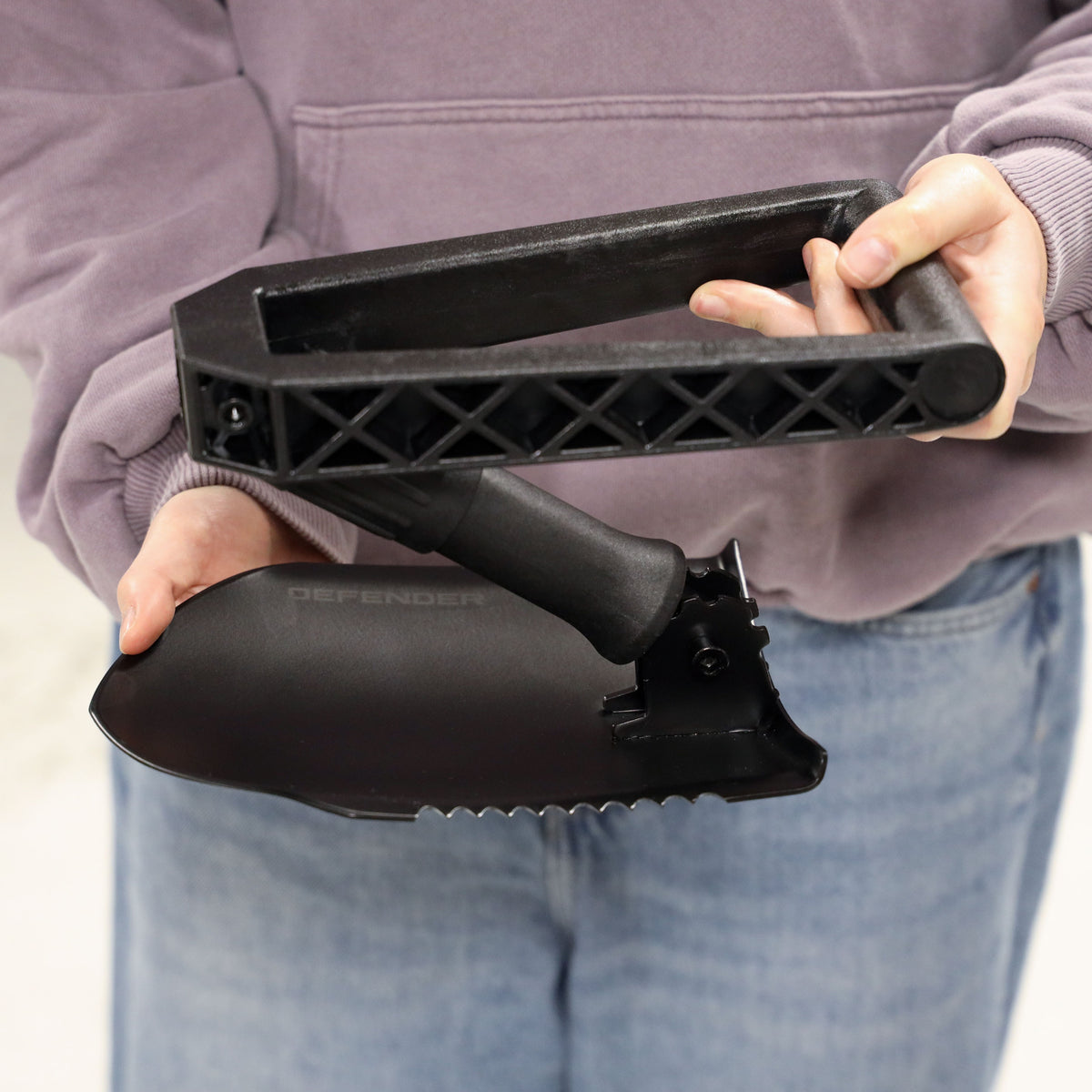 DEFENDER Folding Shovel