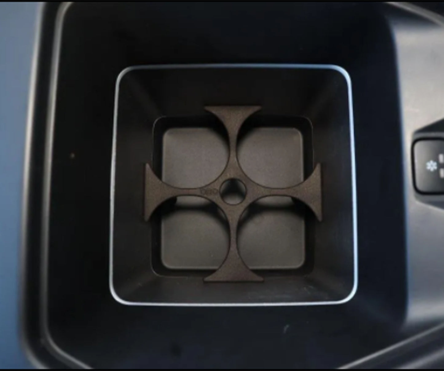 Centre Console Fridge Divider for Land Rover Defender L663