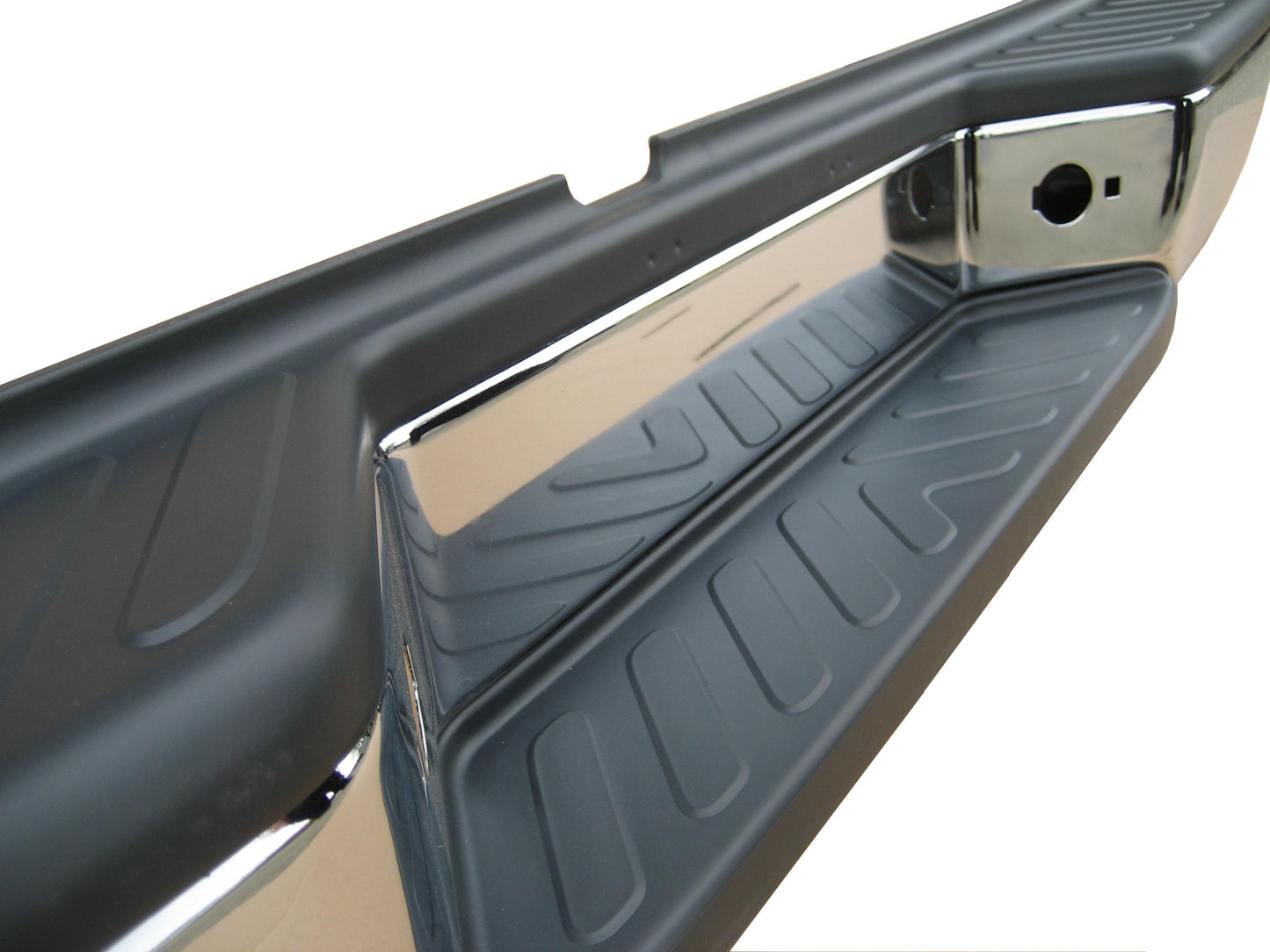 Rear Bumper - Plastic Lower Step Tread - for Nissan Navara D40