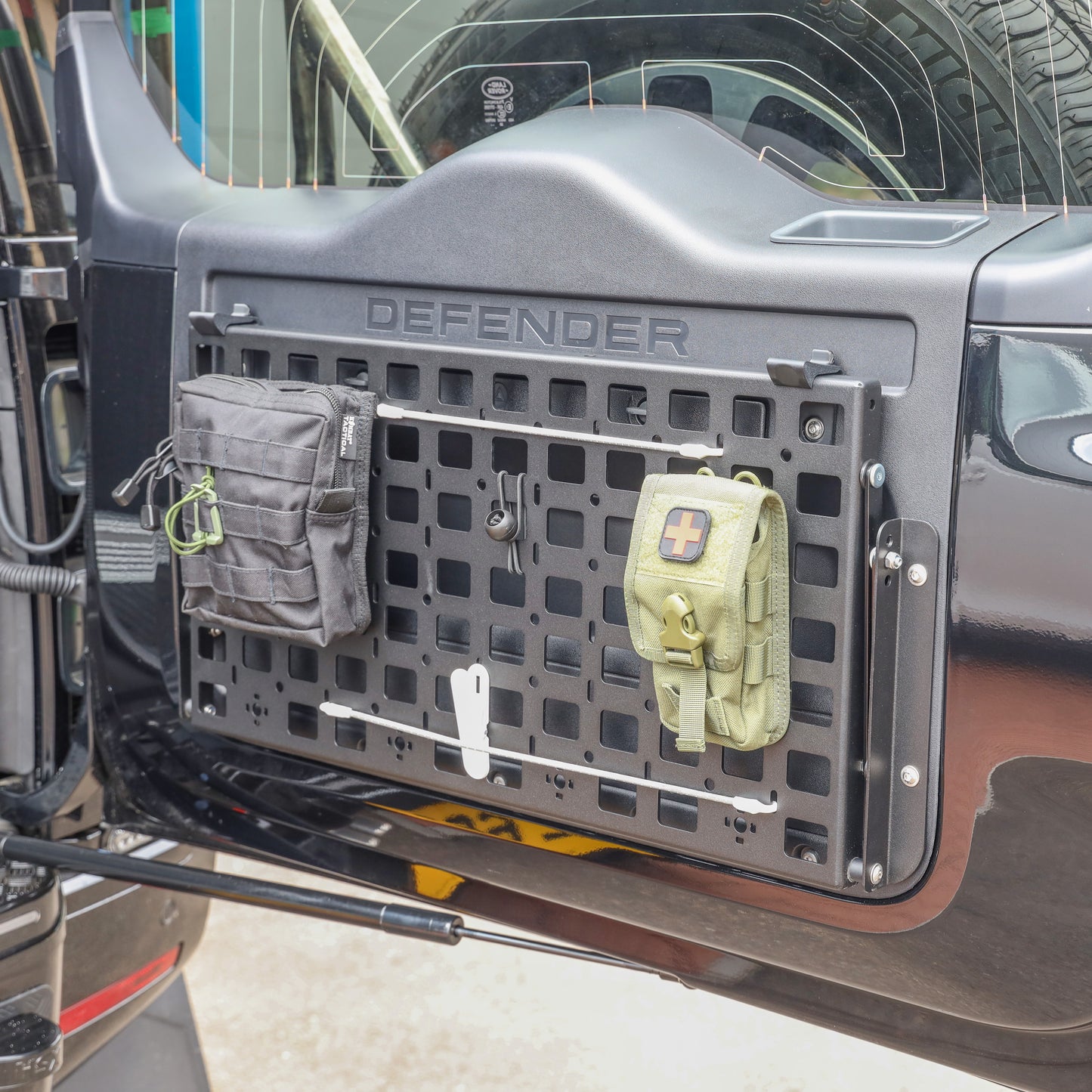 Tailgate Folding Picnic TABLE KIT for Land Rover Defender L663 - Grid Design