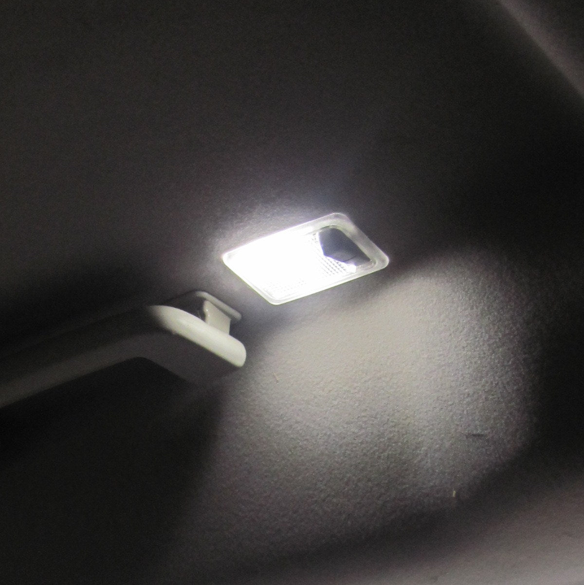 LED Interior Light Upgrade Kit - 13 pc - White - for Land Rover Discovery 3 & 4