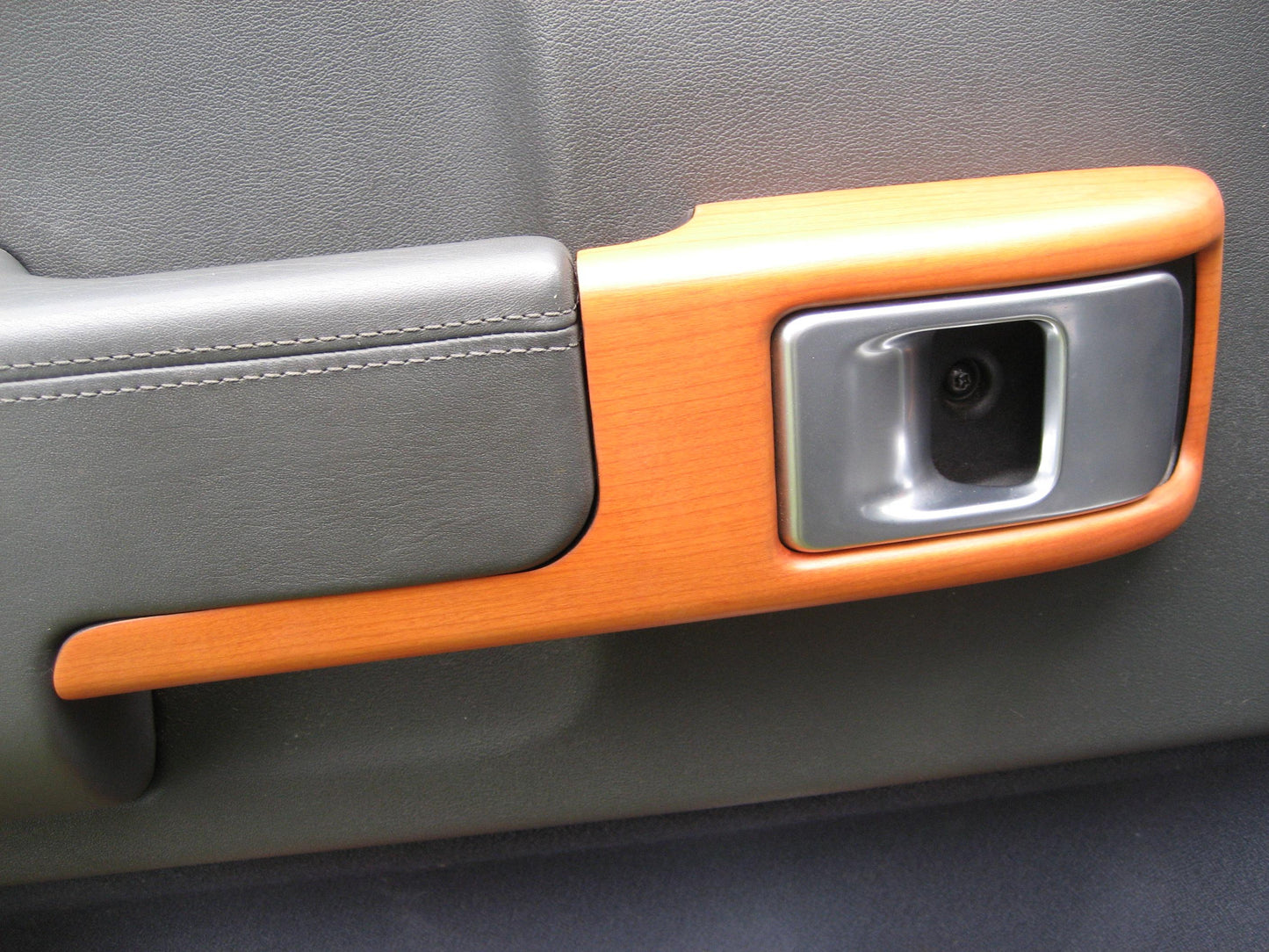 Door Catch Surround (LEFT) Cherry for Range Rover L322 - Genuine