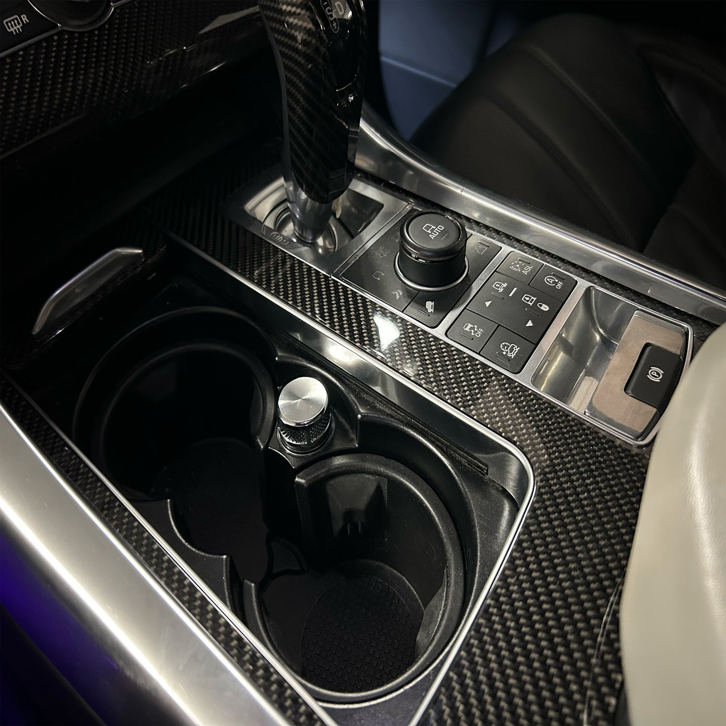 Autobiography Style Chrome Power Outlet Blanking Plug for Land Rover Discovery 5