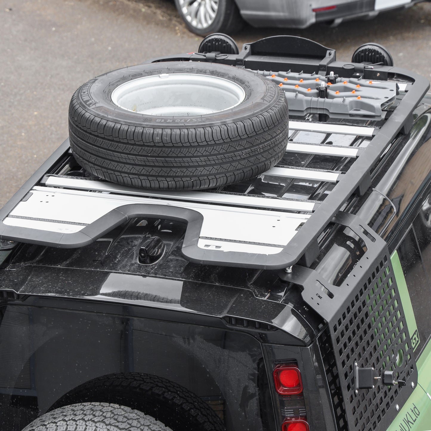 Spare Wheel Roof Mount Kit for the Land Rover Defender L663 - for ALLOY wheel