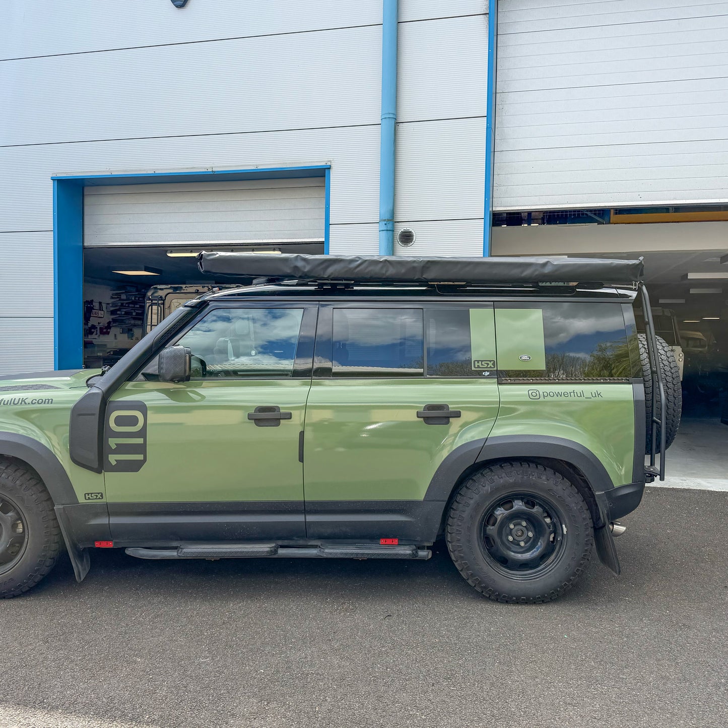 2.5m Wide Side Awning for Land Rover Defender L663