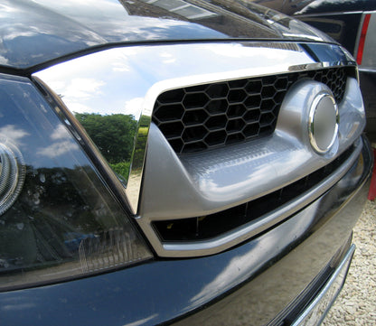 Front Grille - Chrome & Graphite - for Toyota Hilux Mk6