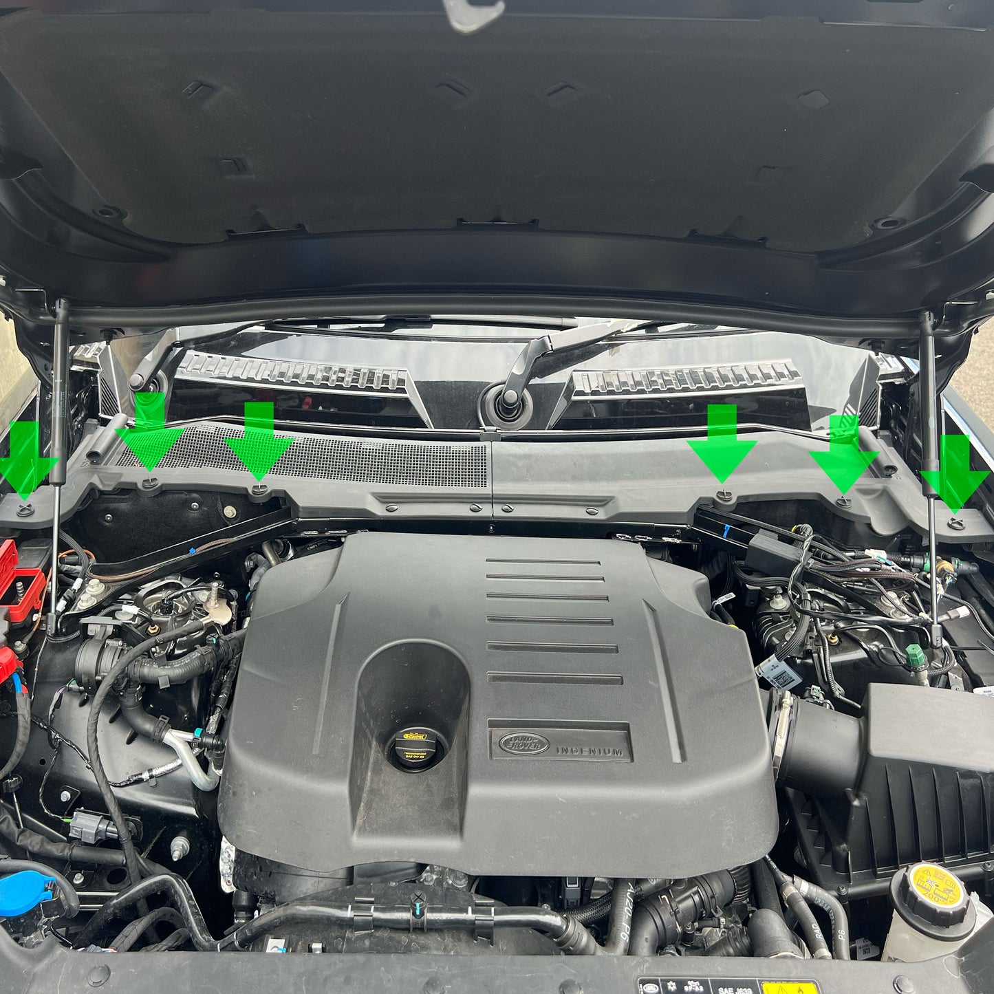 6pc Clips for the Engine Cowl on the Land Rover Defender L663