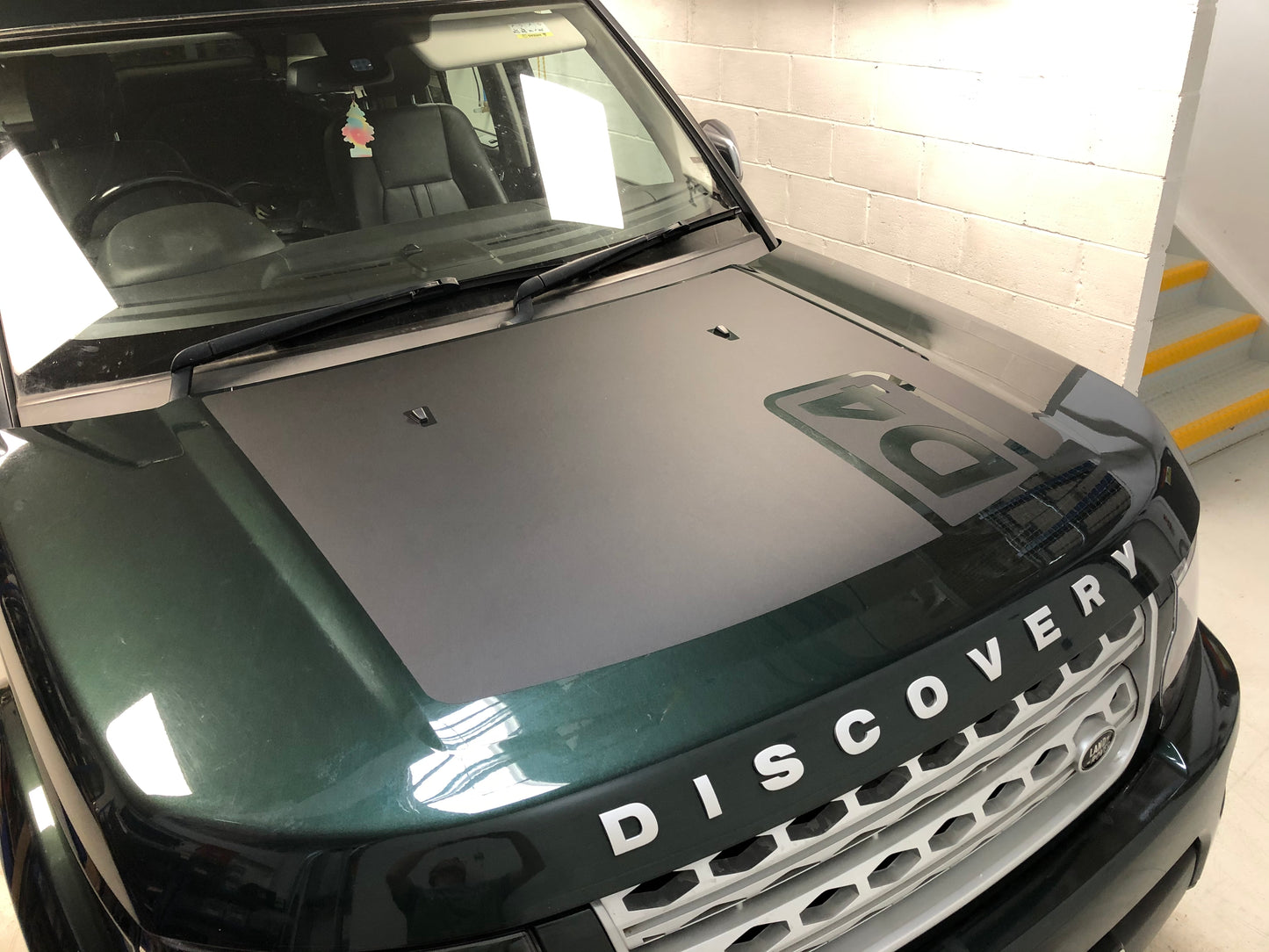 Anti-Reflective Bonnet Graphic - D4 for Land Rover Discovery 4