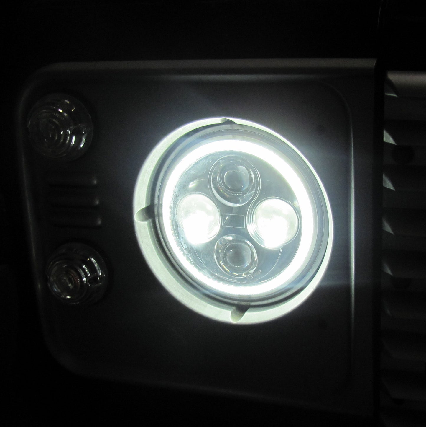 Chrome/Clear Light Kit for Land Rover Defender SVX grille