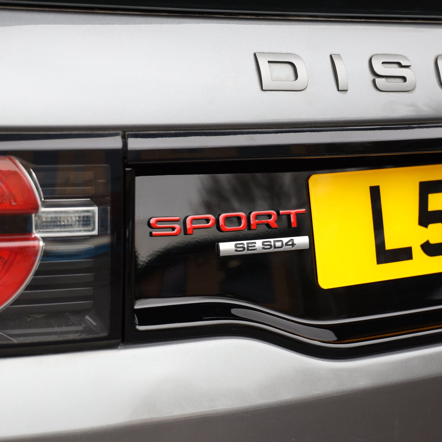 Tailgate SPORT Lettering - Black & Red for Land Rover Discovery Sport
