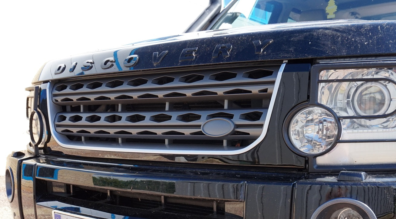 Front Grille for Land Rover Discovery 3 - Disco 4 look - Black / Silver / Grey