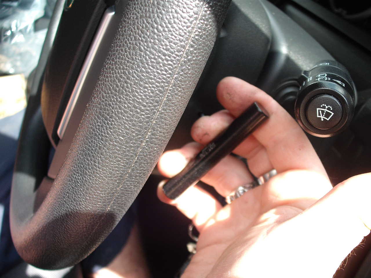 Steering Wheel Airbag Removal Tool for Range Rover Sport – Powerful UK