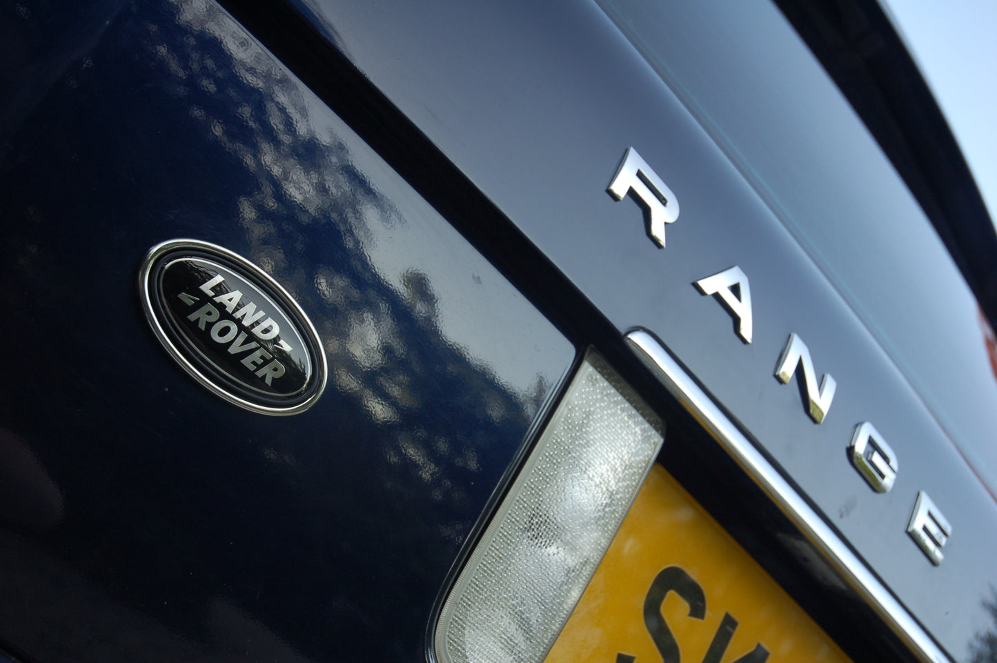 Rear Tailgate Chrome Badge Surround - for Range Rover L322