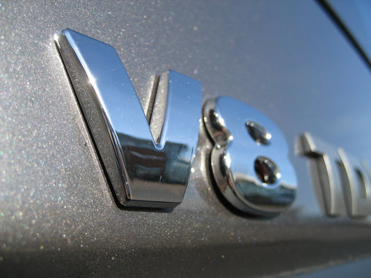 "V8" Lettering - Chrome - for Land Rover Discovery 3 & 4