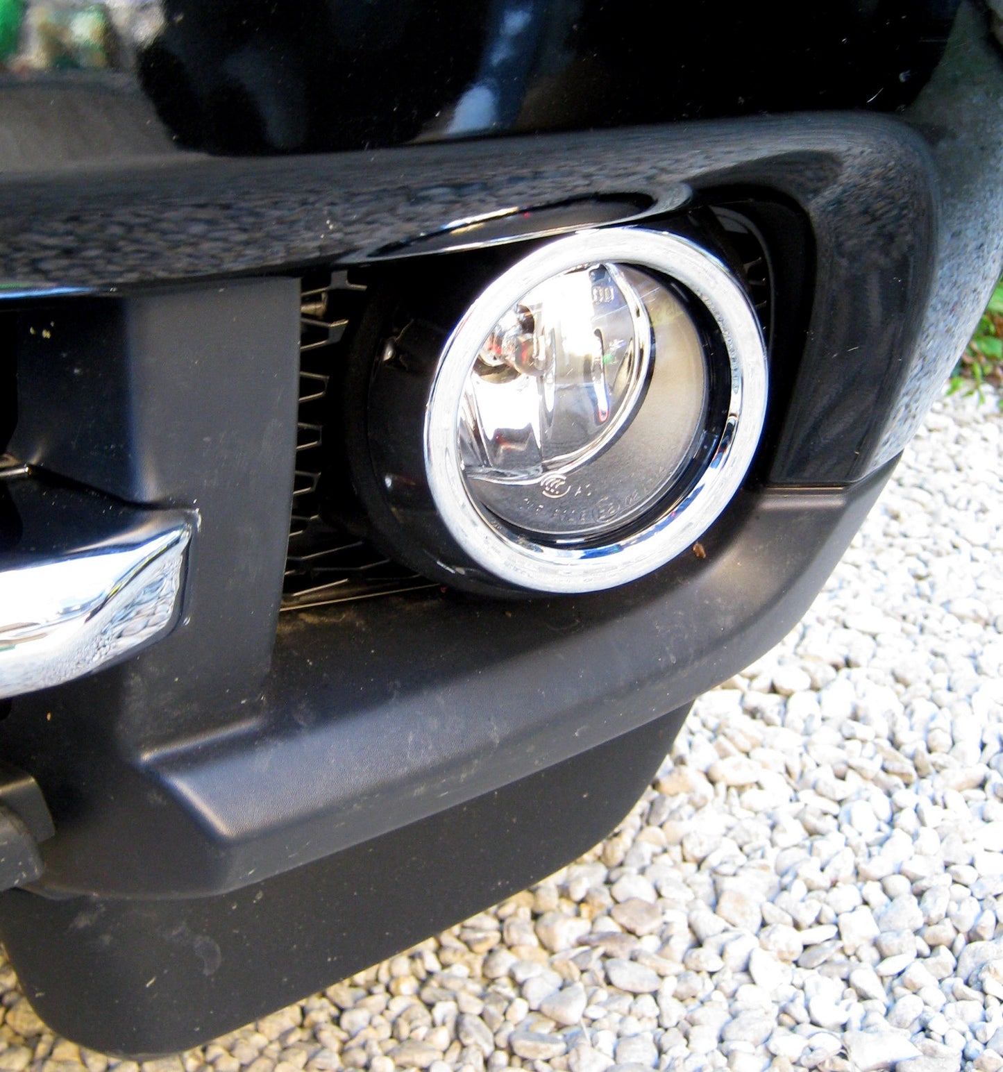 Front Bumper Fog Lamp Surrounds for Range Rover L322 2010 - Chrome & Black