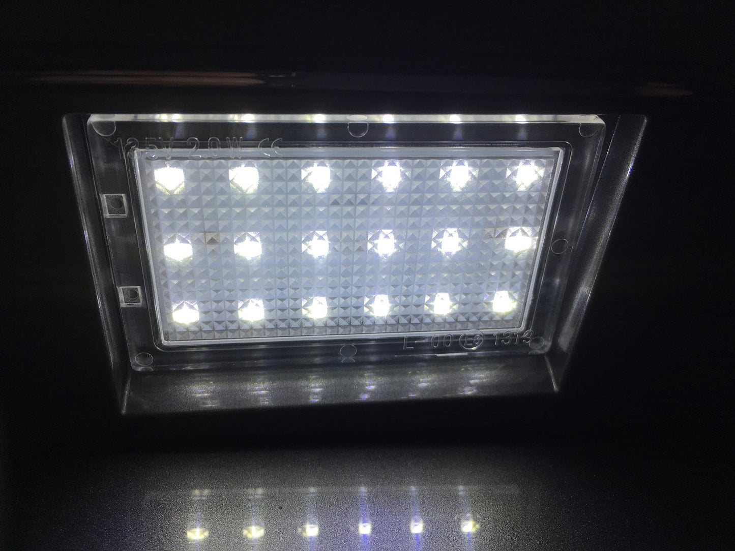 LED Rear Number plate light upgrade for Range Rover Sport L320