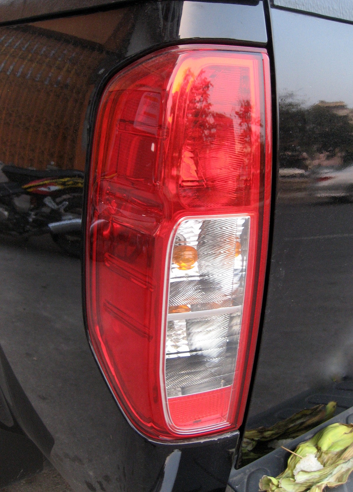 Rear Light ( Non Genuine ) - LH - for Nissan Navara D40