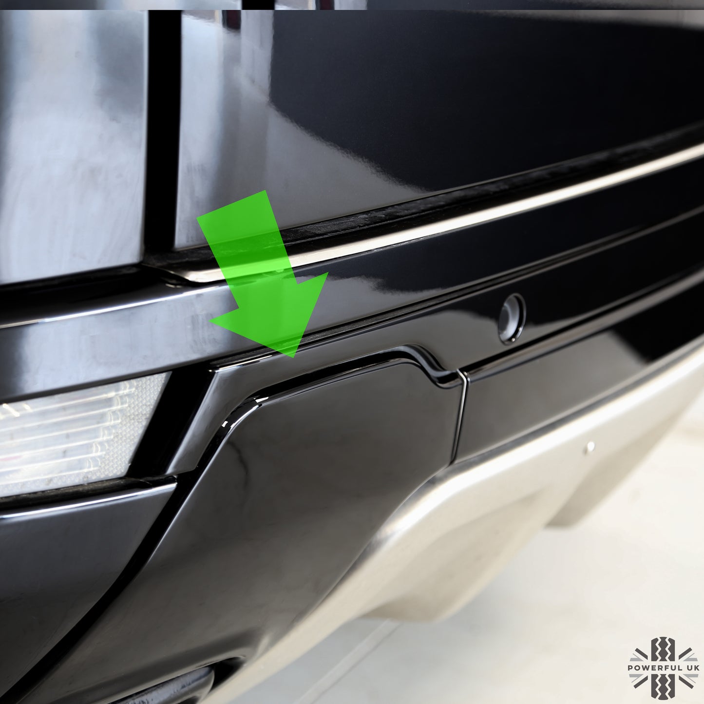 Rear Bumper Trim Strip (Dynamic models only) - Gloss Black for Range Rover Evoque