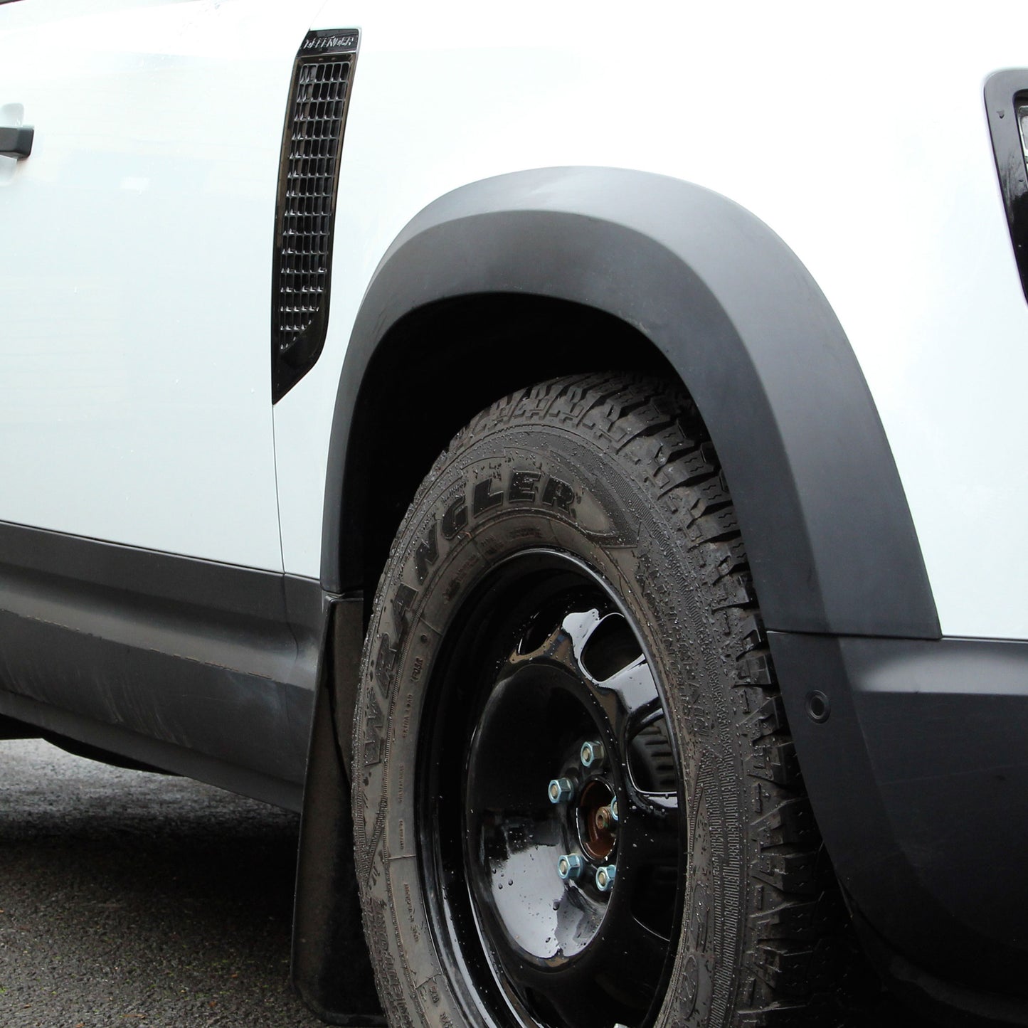 Extended Wheel Arch Set - Genuine - for Land Rover Defender L663 (90 model)