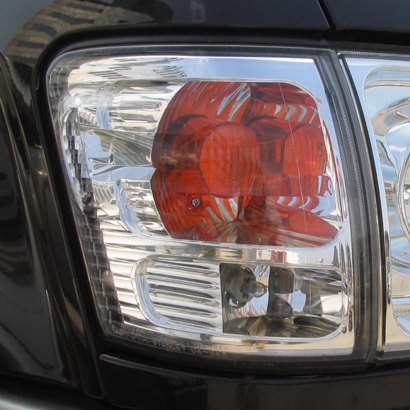 Side & Indicator Light - RH for Toyota Hilux Mk5