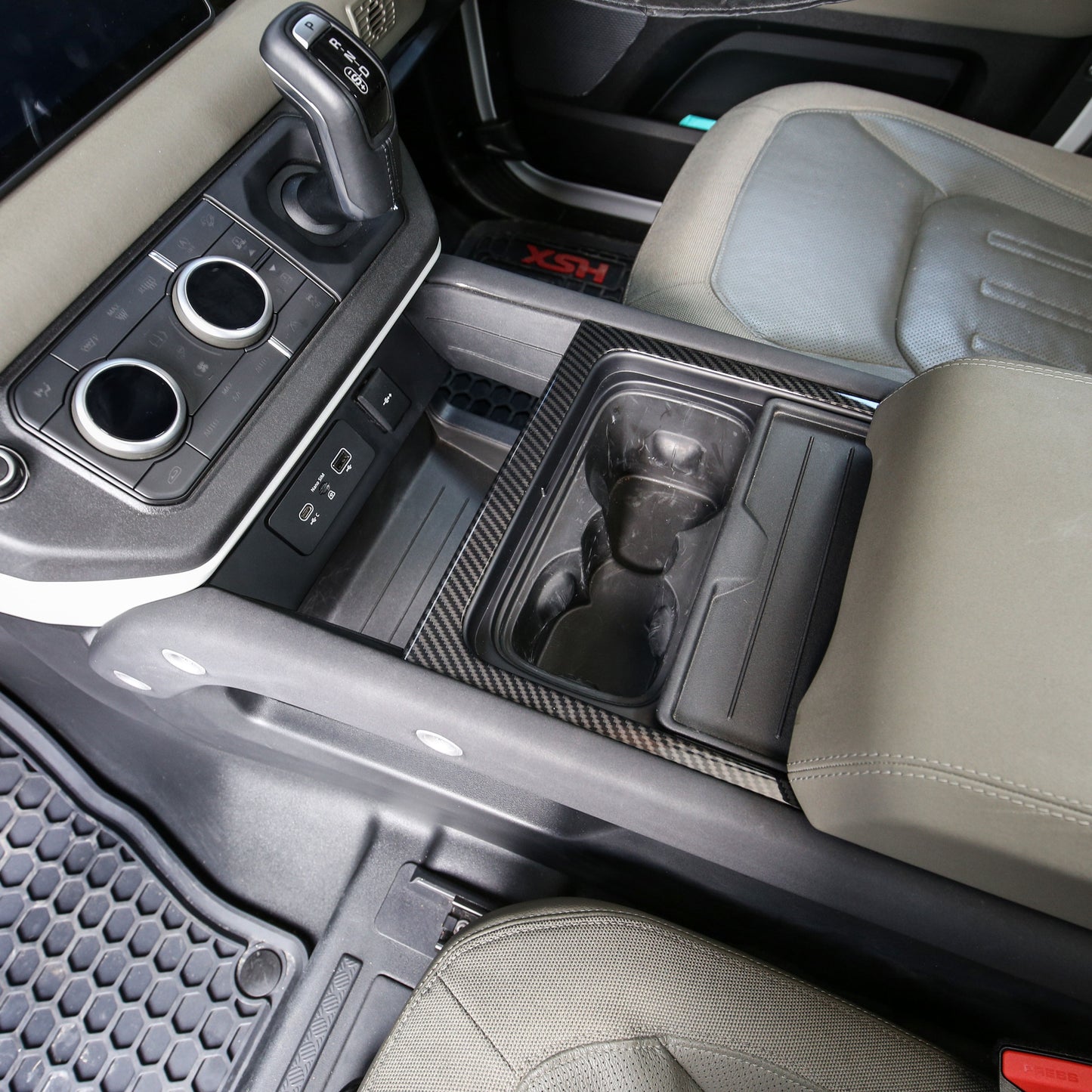Centre Console Trim - Carbon Fibre - for Land Rover Defender L663