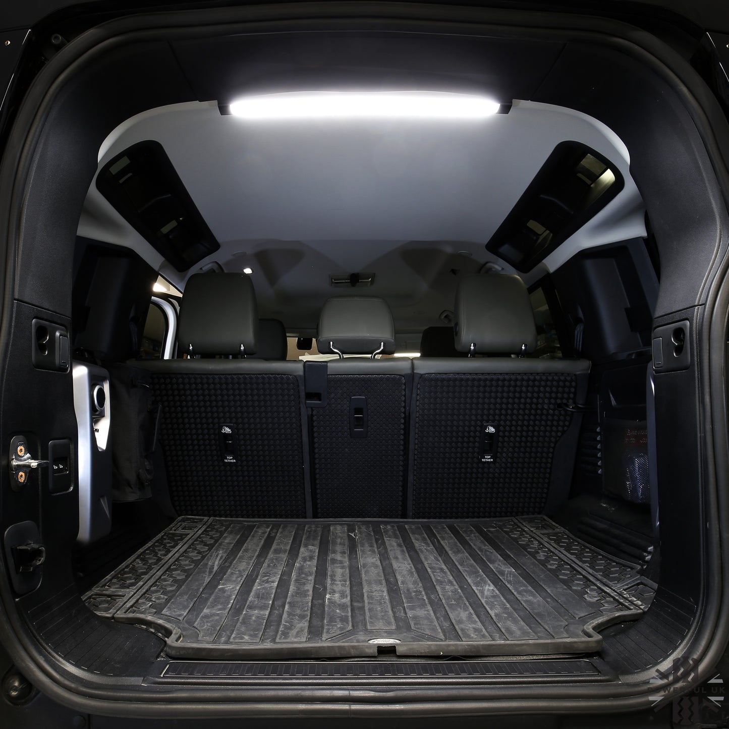 Boot Loadspace LED Roof Light - for Land Rover Defender L663
