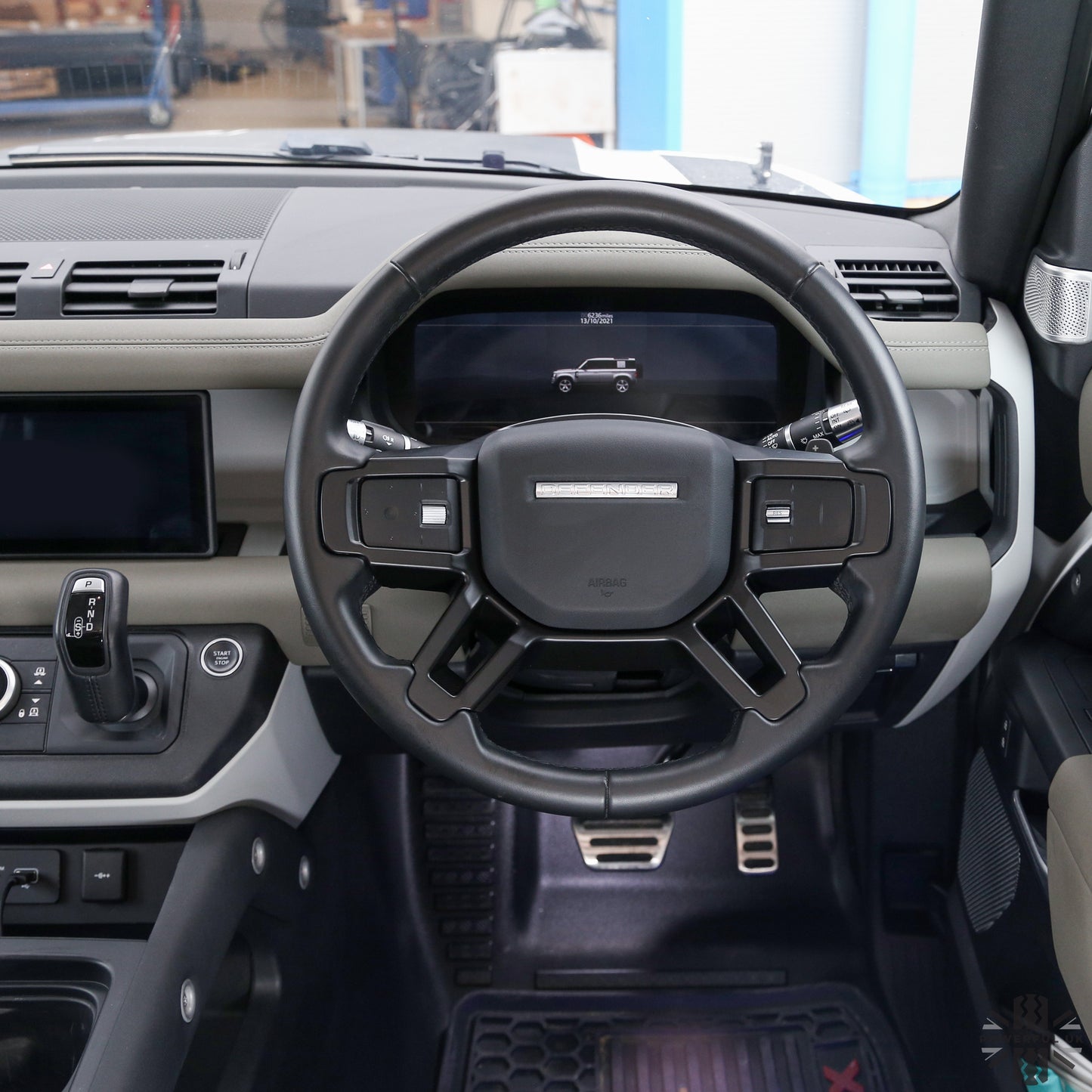 Steering Wheel Spoke Cover - Matt Black - for Land Rover Defender L663