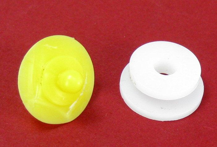 Yellow & White plastic wheel arch door moulding clips for Land Rover Freelander 1 - 10 pack
